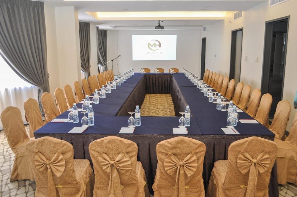 Mulia Hotel Bandar Seri Begawan Buitenkant foto