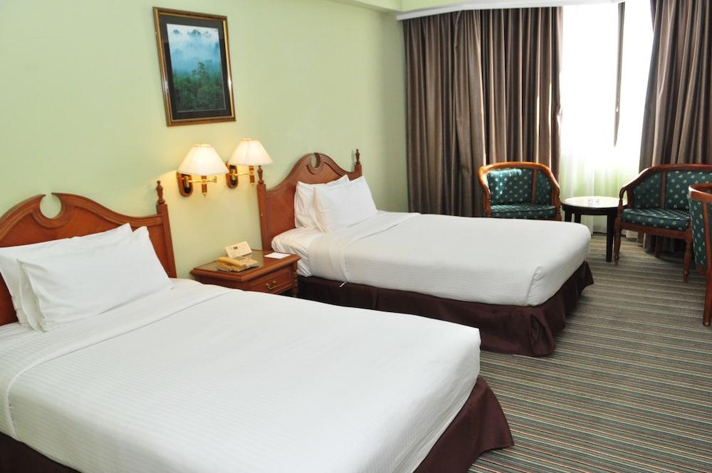 Mulia Hotel Bandar Seri Begawan Buitenkant foto
