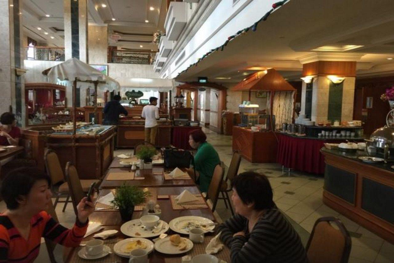 Mulia Hotel Bandar Seri Begawan Buitenkant foto