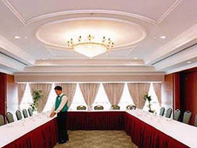 Mulia Hotel Bandar Seri Begawan Buitenkant foto