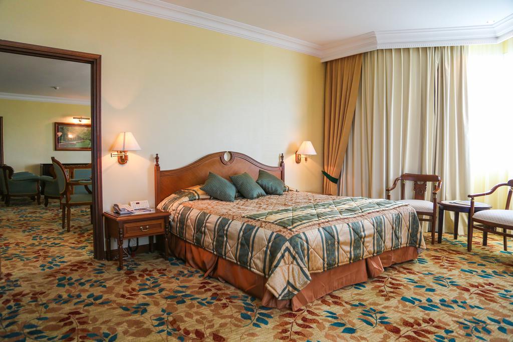 Mulia Hotel Bandar Seri Begawan Buitenkant foto
