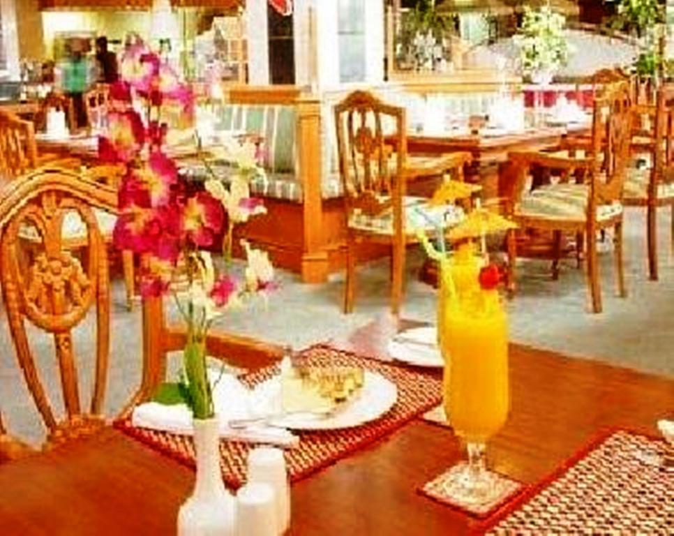 Mulia Hotel Bandar Seri Begawan Buitenkant foto