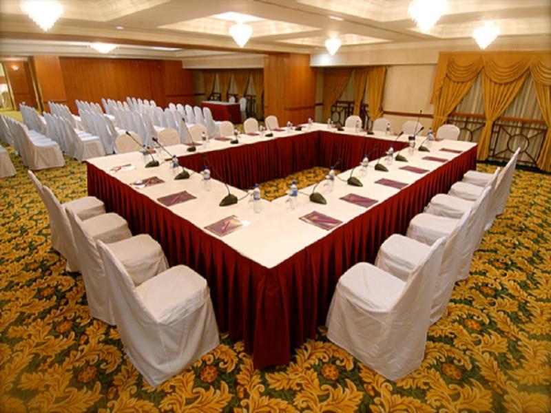 Mulia Hotel Bandar Seri Begawan Buitenkant foto