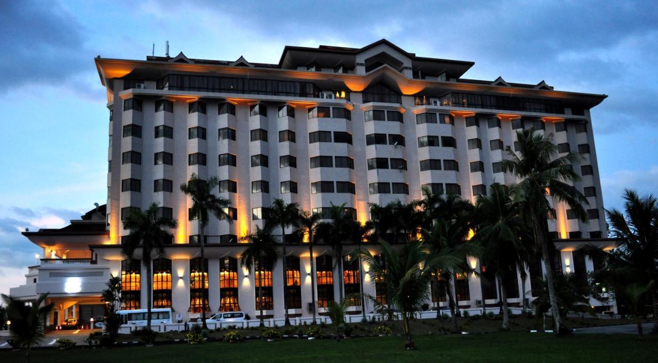 Mulia Hotel Bandar Seri Begawan Buitenkant foto