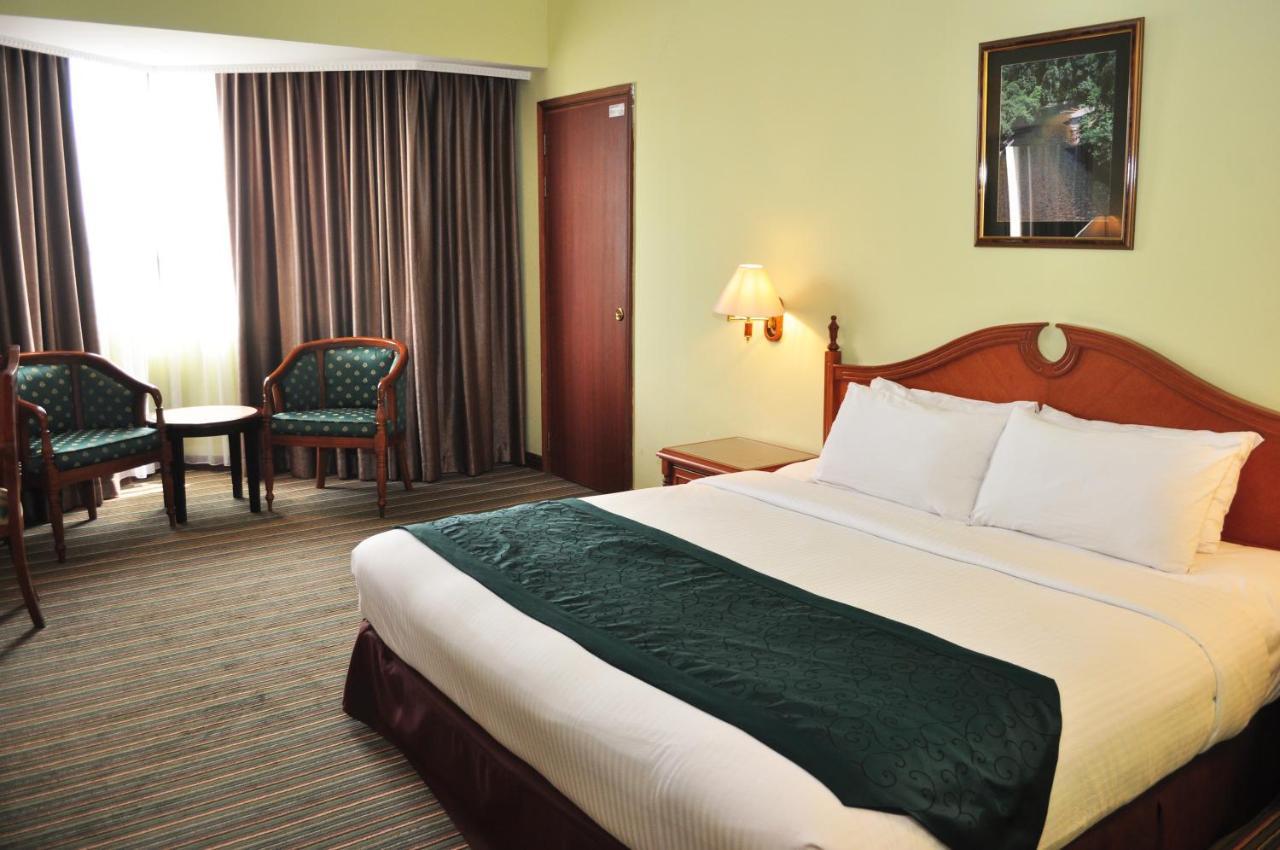 Mulia Hotel Bandar Seri Begawan Buitenkant foto