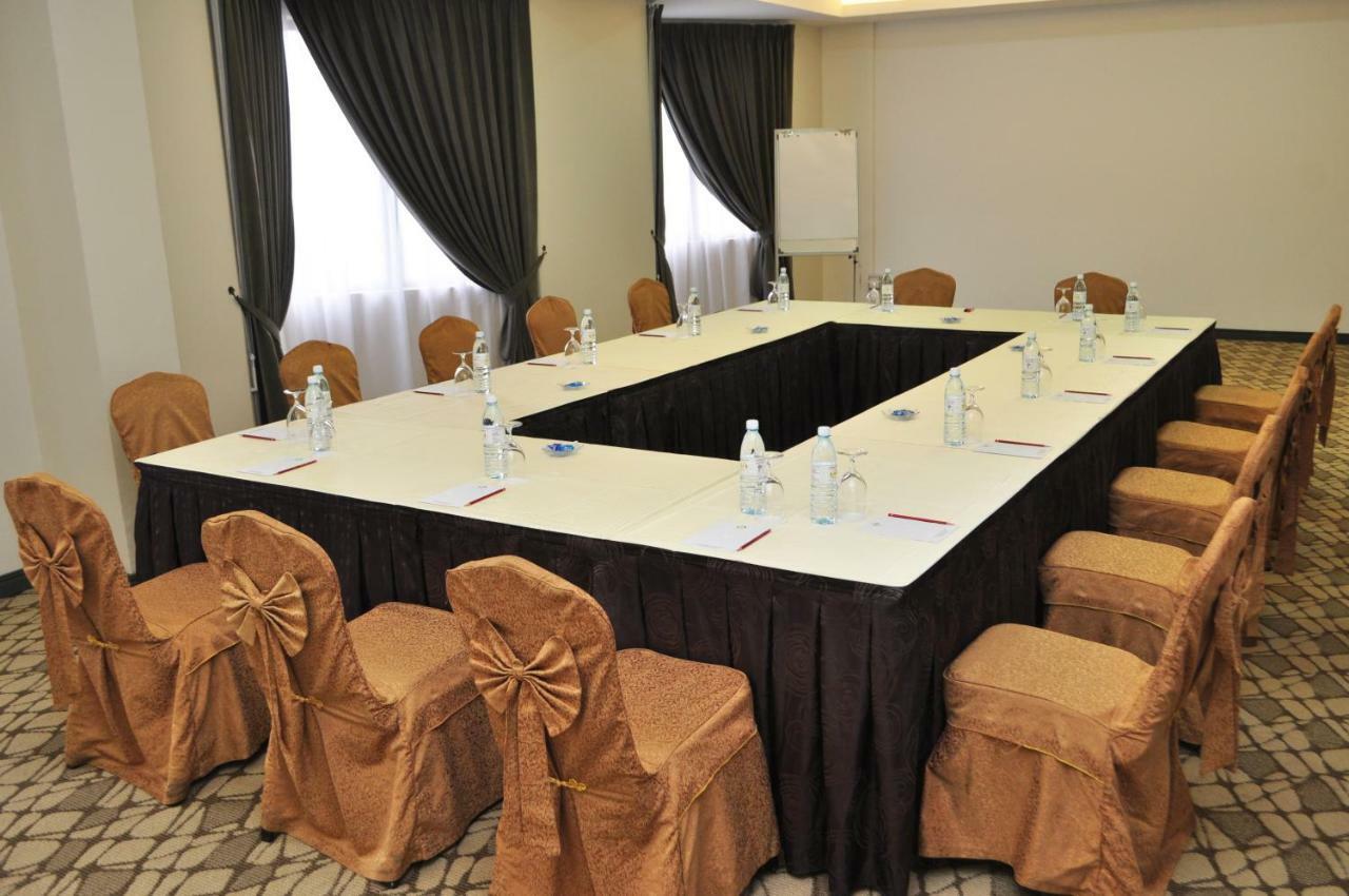 Mulia Hotel Bandar Seri Begawan Buitenkant foto